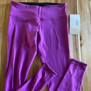 Lululemon reversible leggings black/purple size 8